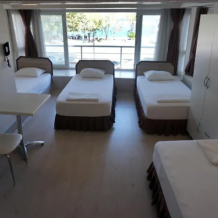 Boss ホテル エジェアバト