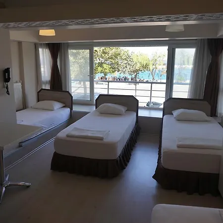 Hotel Boss *